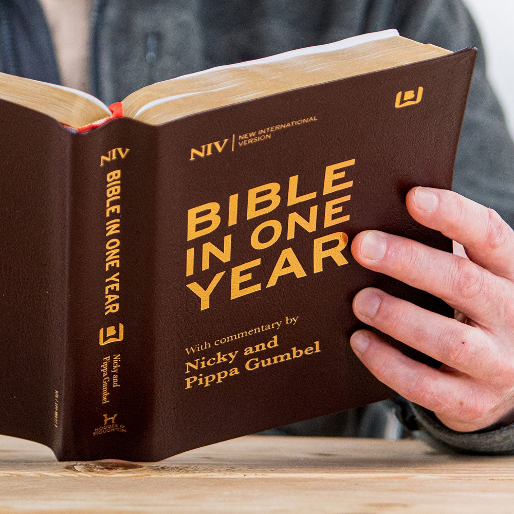 The NIV Bible with Nicky and Pippa Gumbel